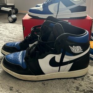Jordan 1 Royal toe lightly worn